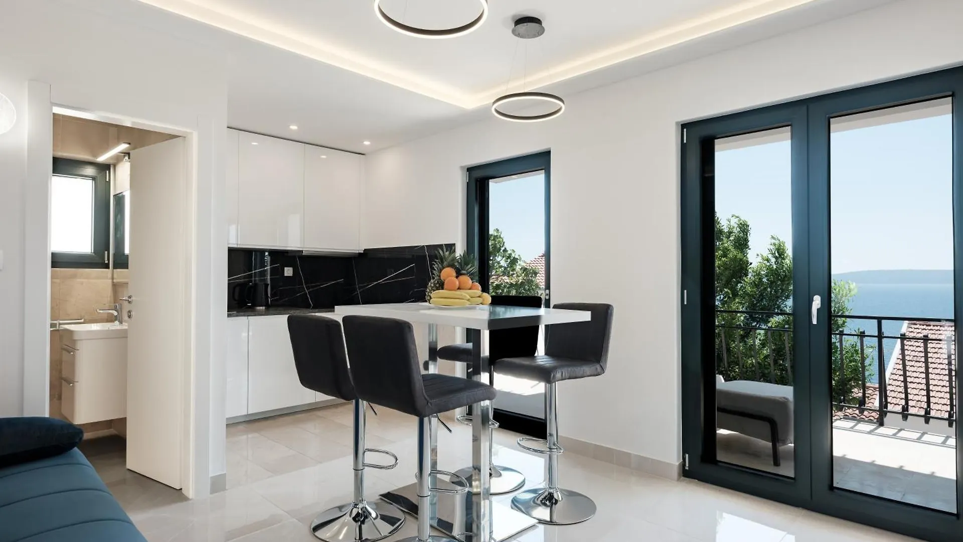 Villa Aea Del Mare Apartments Traù